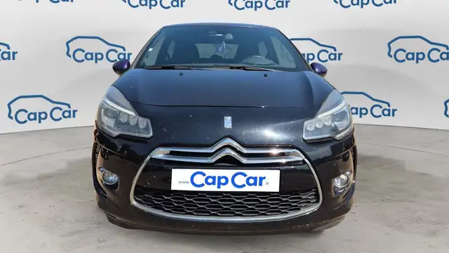 DS Automobiles DS 3 view 5