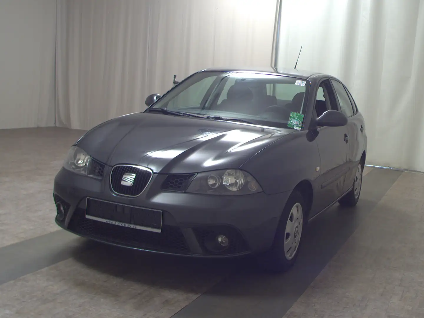 SEAT Ibiza 1.4 Klima Radio HU 03/26 Grau - 2