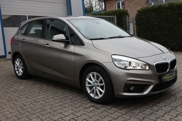 BMW 218 i Active Tourer /NAVI/AHK/CAM/PDC/SCHECKH/1HD