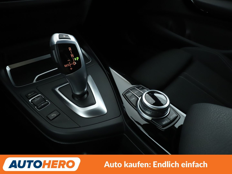 BMW 118 118i Sport Line Aut. *TEMPO*PDC*SHZ*KLIMA* — photo 23