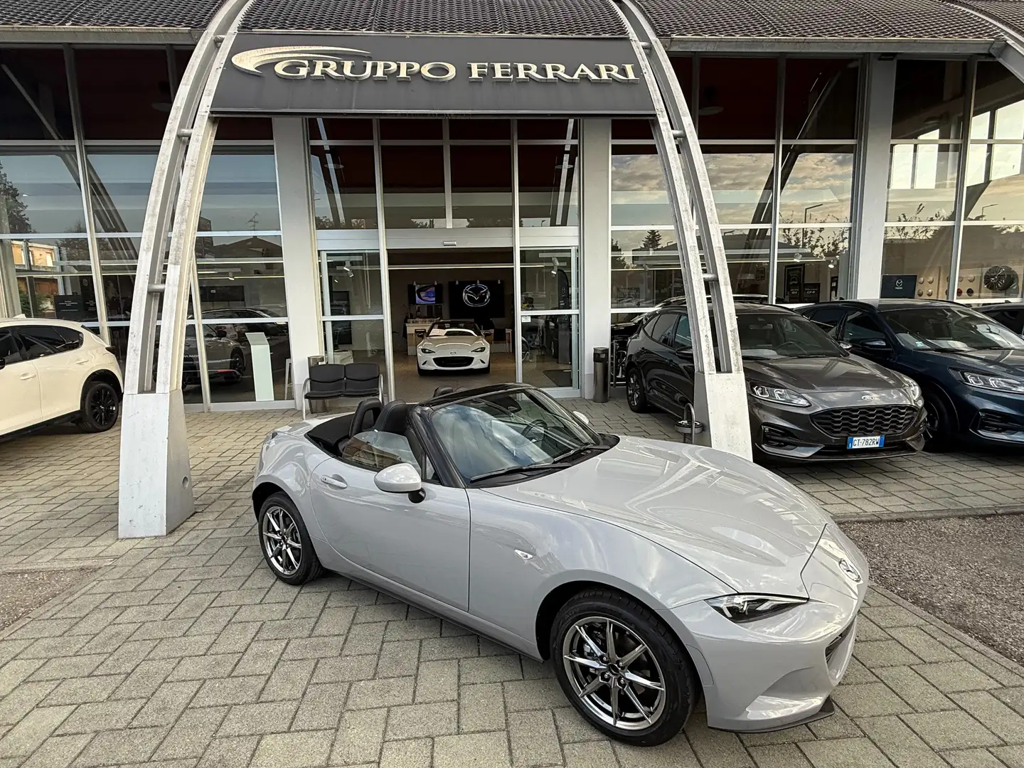 Mazda MX-5 MX-5 1.5 Exclusive-Line Driver Assistance Argento - 2