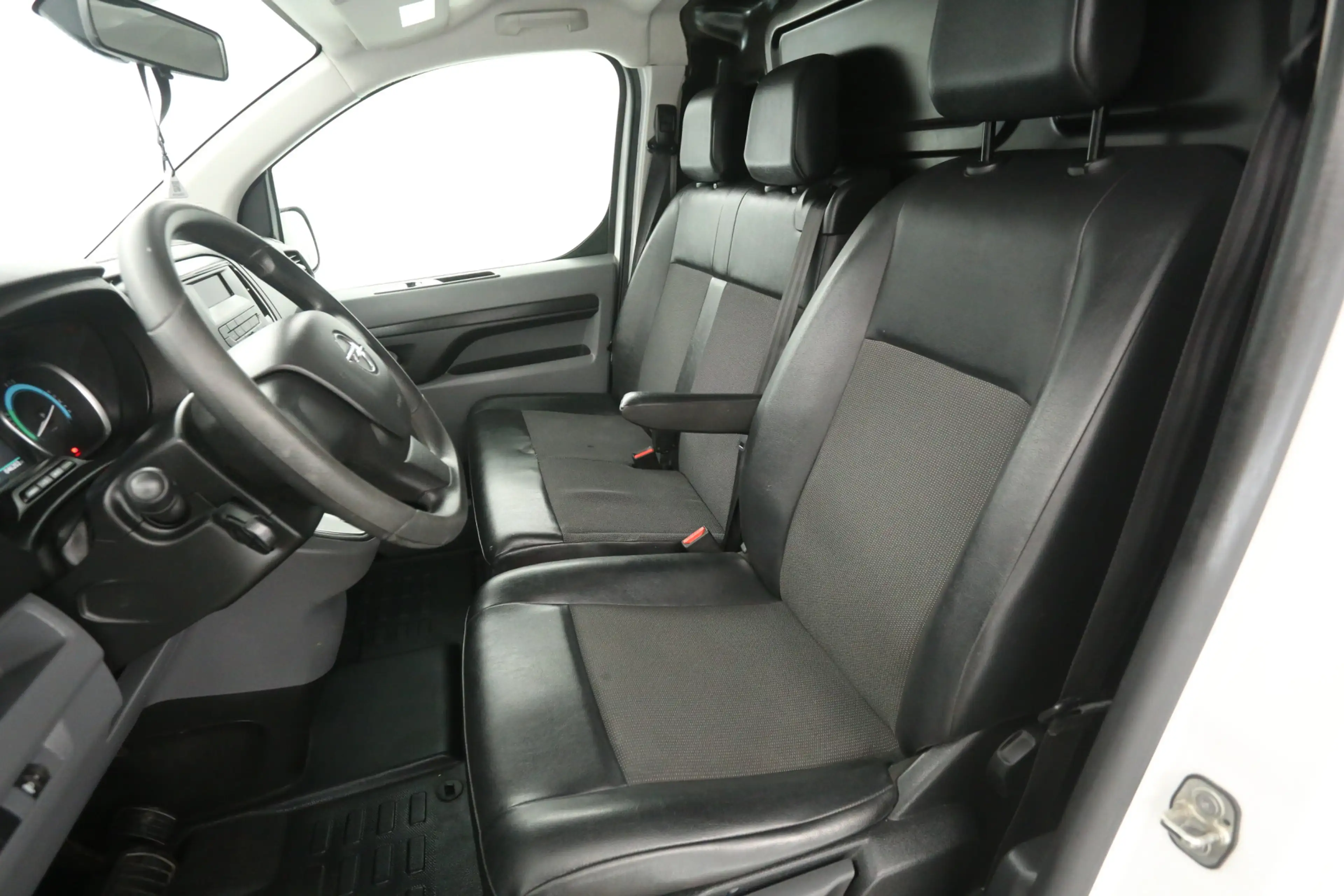 Opel Vivaro-e 50 kWh L2H1 | Snelladen | SOH 92% | Airco | Cruise — photo 11