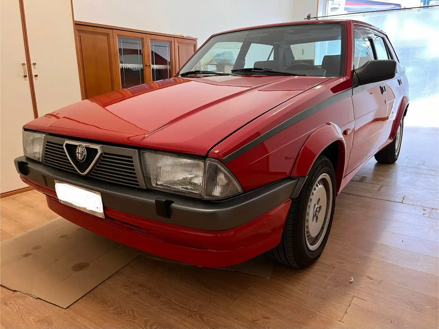 Alfa Romeo 75 2.0i ts - 1