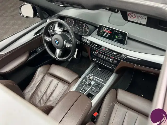 BMW X5 view 18