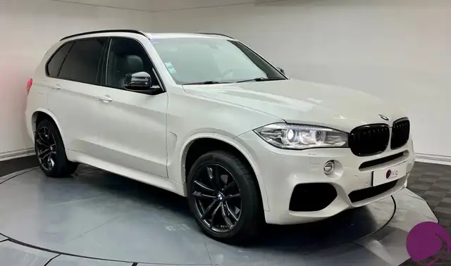 BMW X5 view 2
