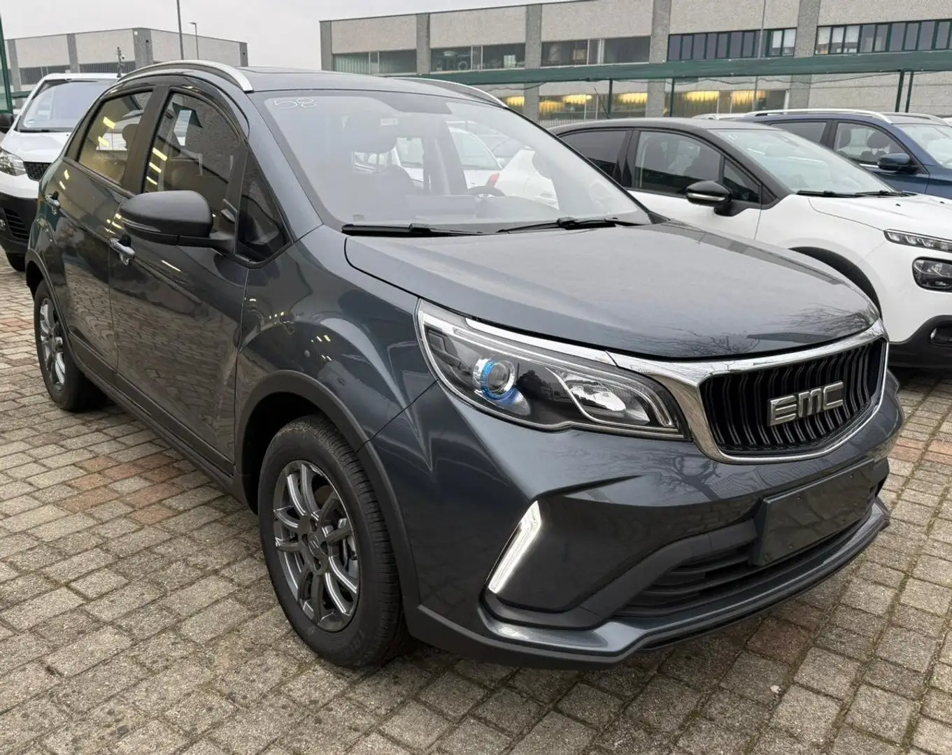 EMC QUATTRO Quattro 1.5 103cv cvt Grau - 1