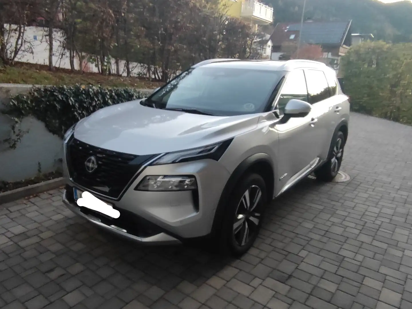 Nissan X-Trail 1,5 VC-T e-Power 4ORCE Premiere Edition Silber - 1