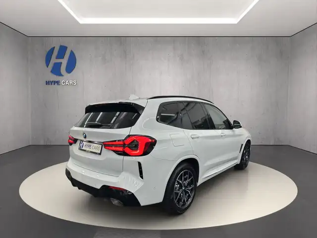 BMW X3 view 4