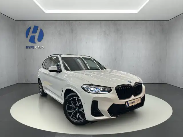 BMW X3 view 3