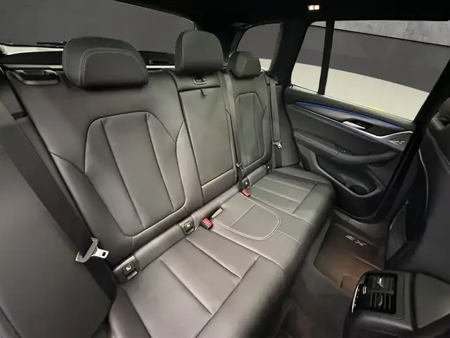 BMW X3 view 13