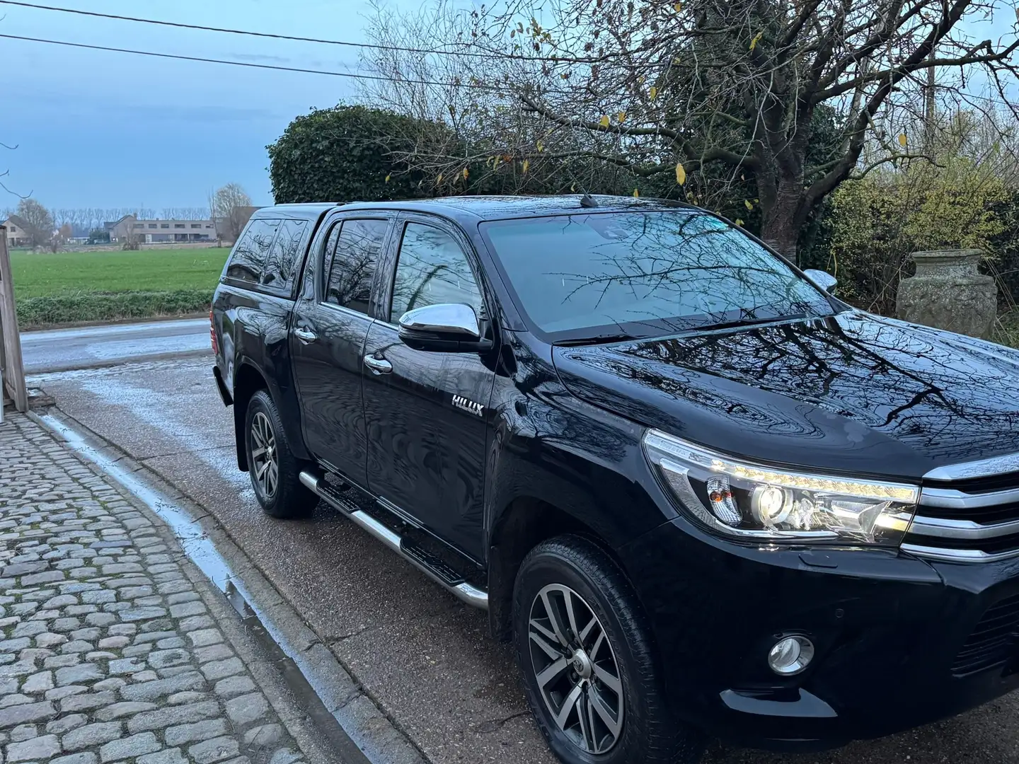 Toyota Hilux Hilux Lounge Noir - 1