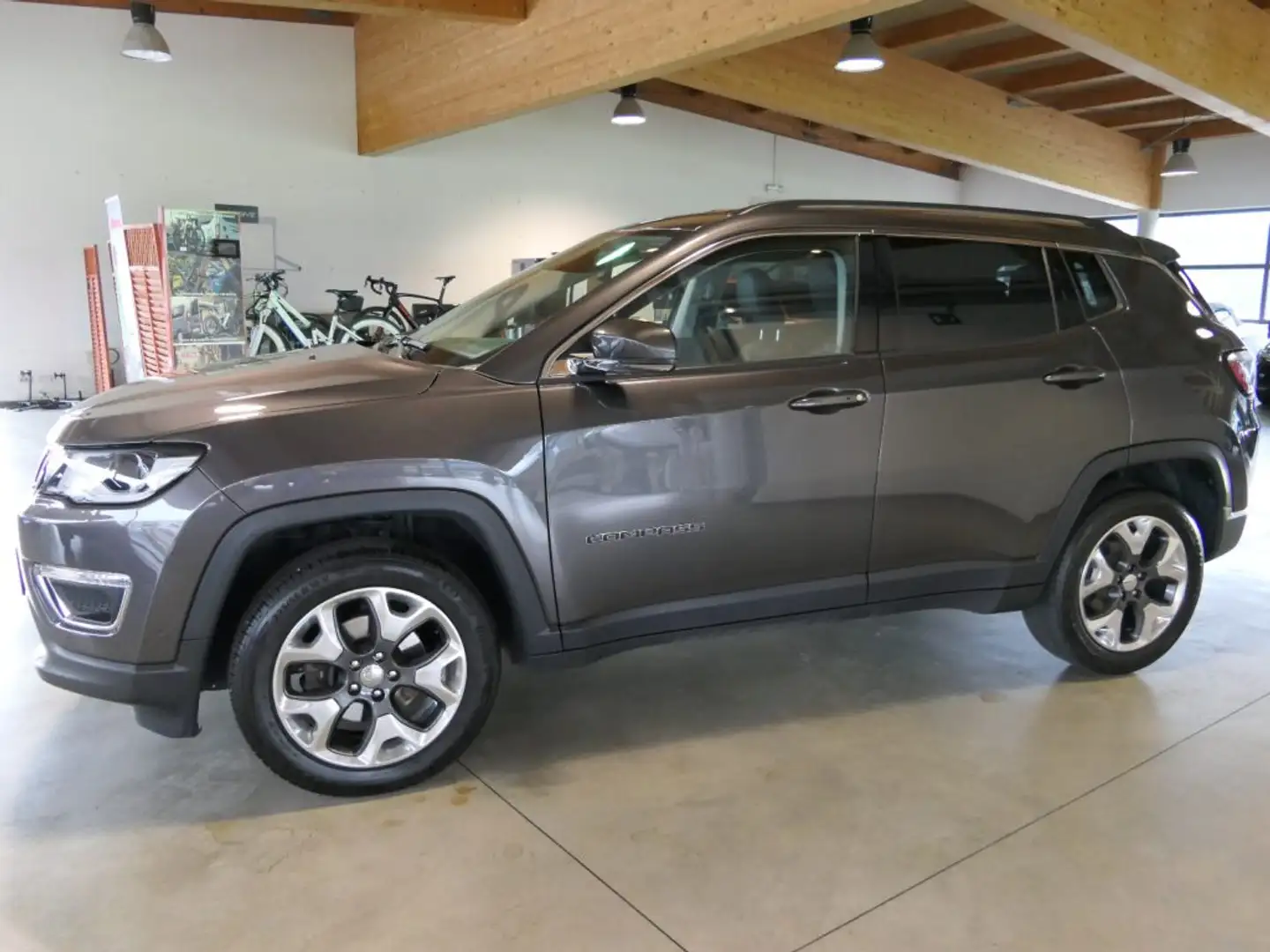 Jeep Compass 1.4 MultiAir 170 CV aut. 4WD Limited Gris - 1
