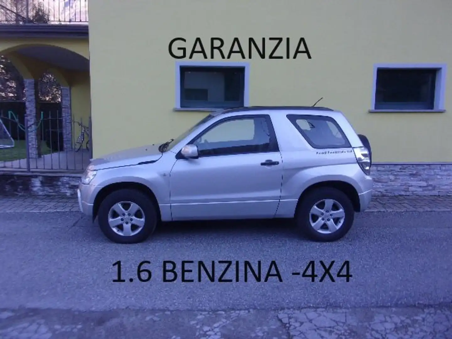 Suzuki Grand Vitara 3p 1.6  vvt 16v 4x4-UNICO PROPRIETARIO !! Argento - 2