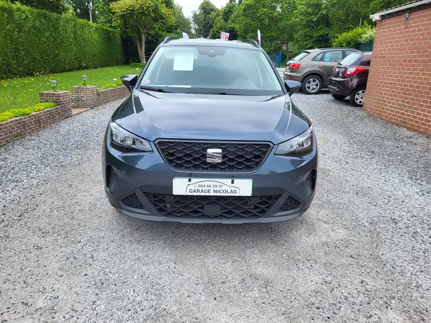 SEAT Arona 1.0 TSI FR (EU6AP) Grau - 2