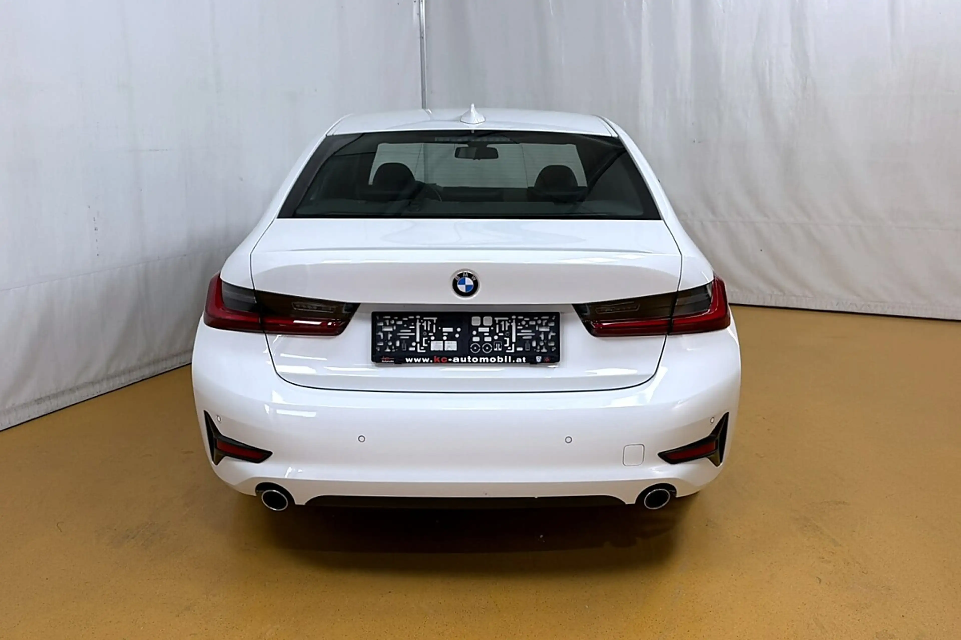 BMW 318 d Sportsize_Navi — photo 12