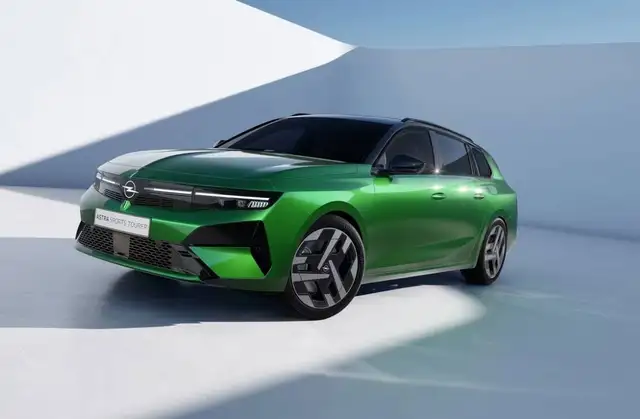 Opel Astra view 2