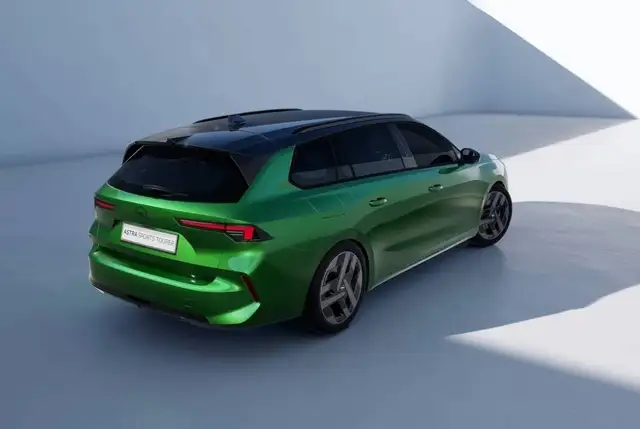Opel Astra view 5
