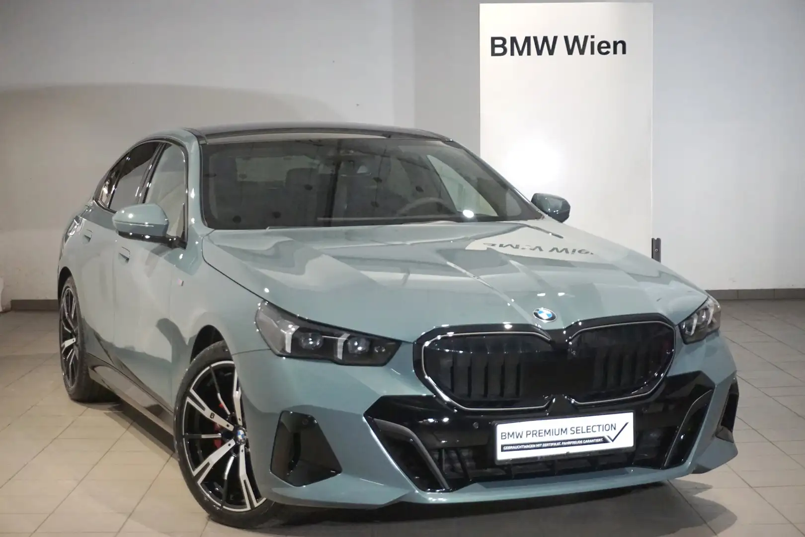 BMW 520 520d xDrive Grün - 1