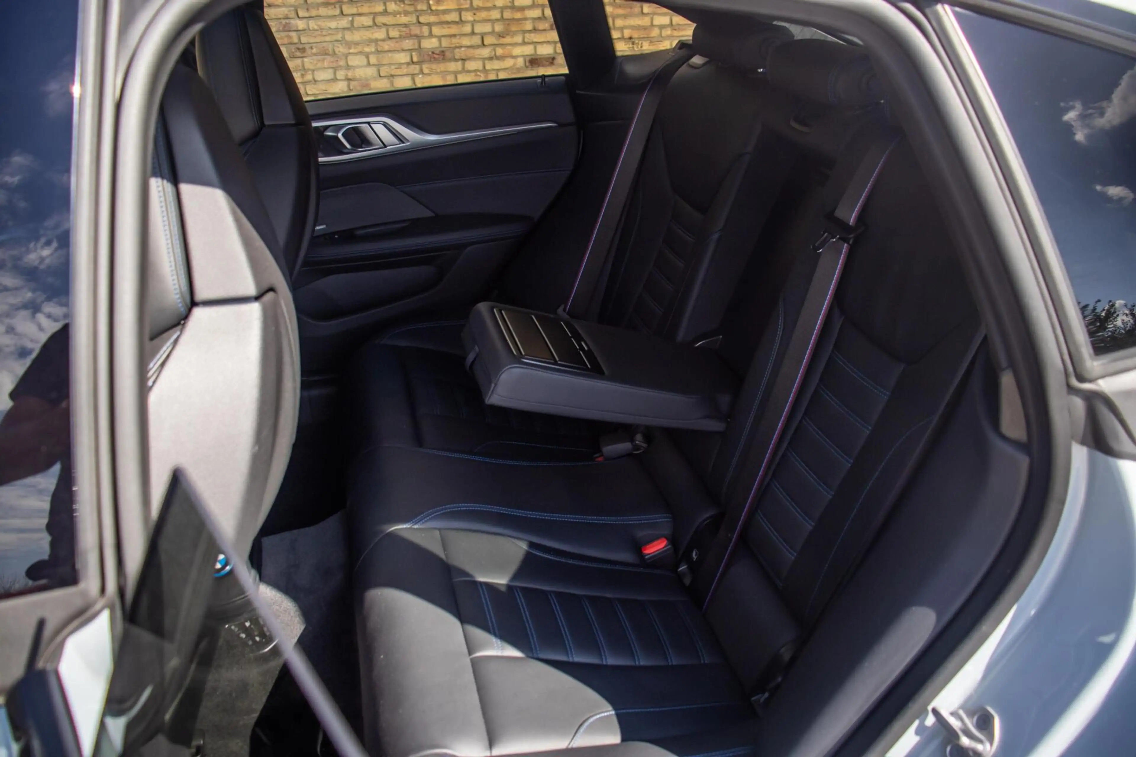 BMW i4 M50 High Executive 84 kWh, SOH 95%, Pano, Leder,La — photo 13