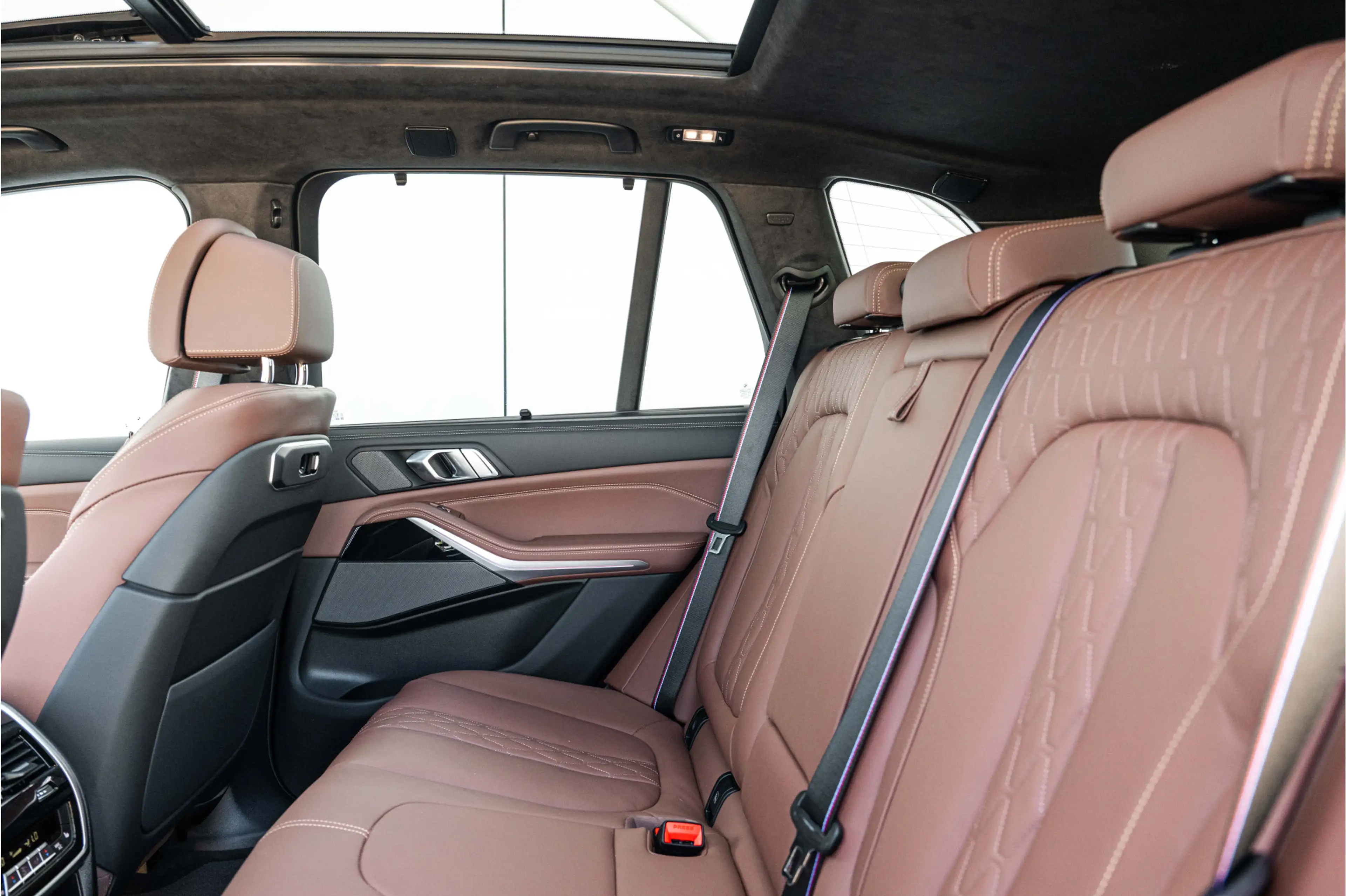 BMW X5 xDrive50e M Sport Automaat / Panoramadak / Trekhaa — photo 5