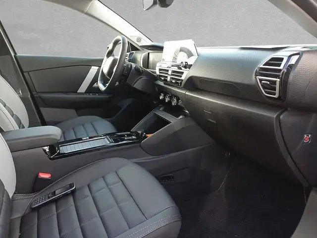 Citroen C4 view 8