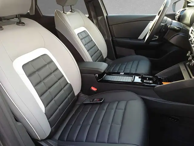 Citroen C4 view 7