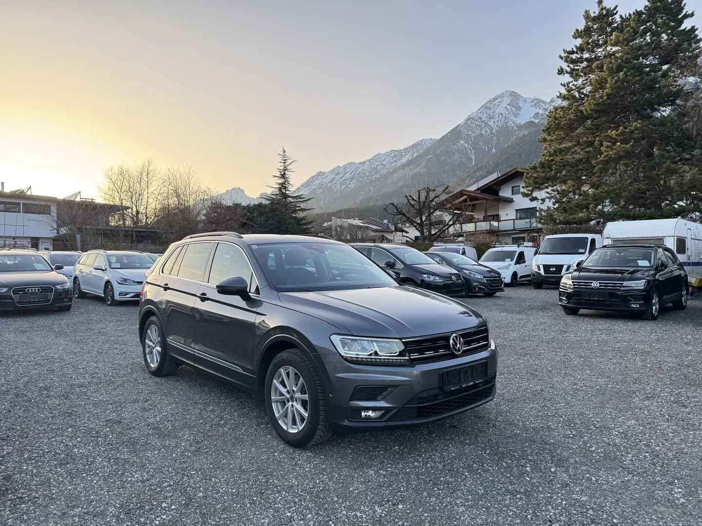 Volkswagen Tiguan Comfortline BMT/Start-Stopp Grau - 1