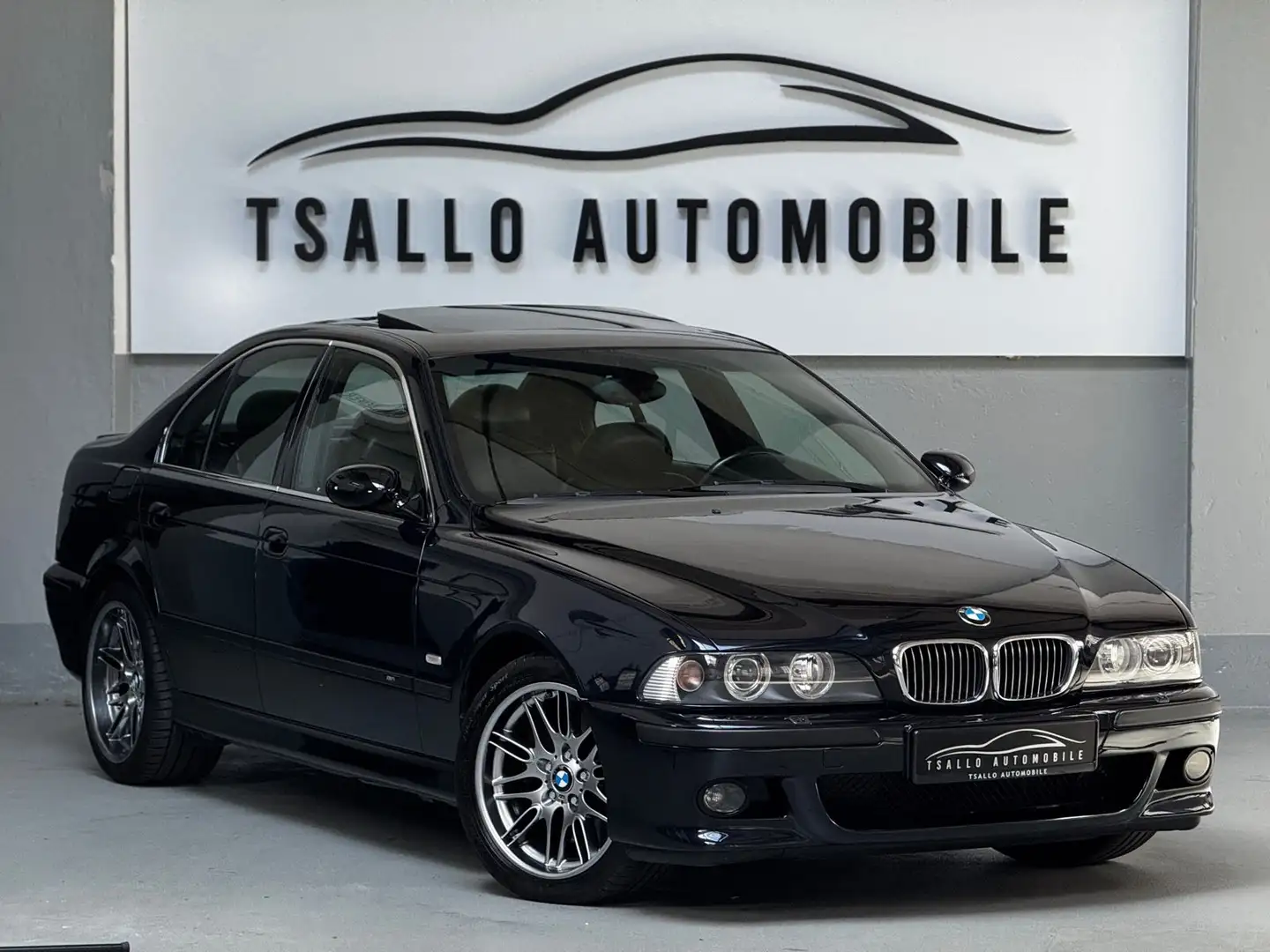 BMW M5 *E39* Schwarz - 1