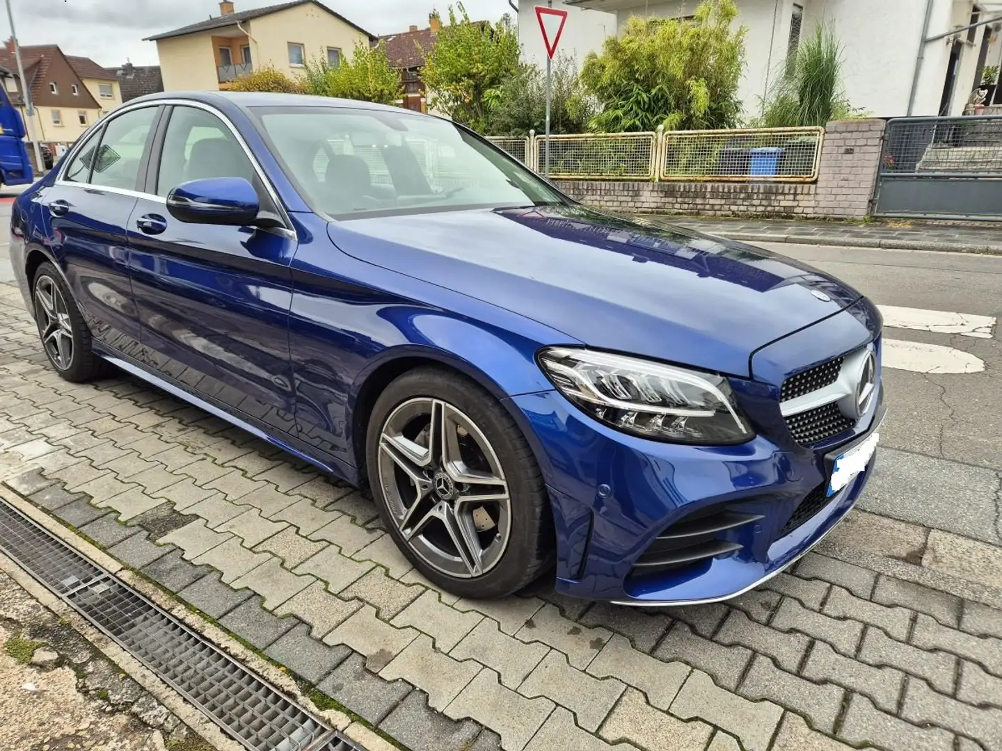 Mercedes-Benz C 220 C-Klasse Diesel d 9G-TRONIC AMG Line TÜV Neu Blau - 2