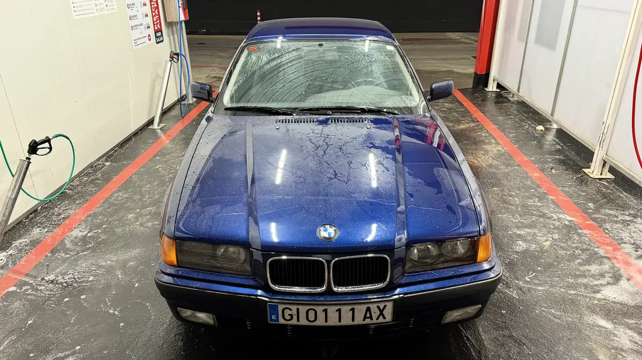 BMW 318is Coupé, foto 2