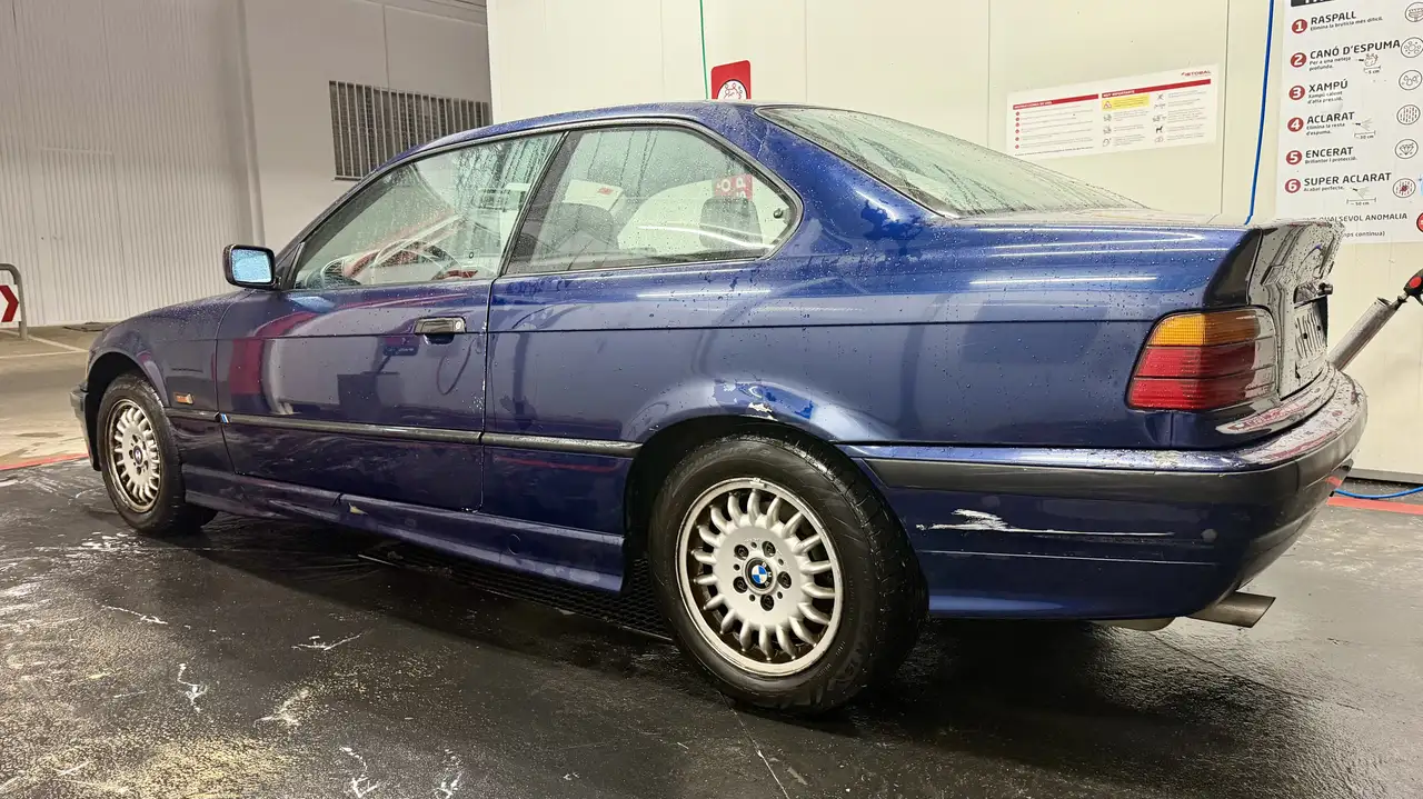 BMW 318is Coupé, foto 6