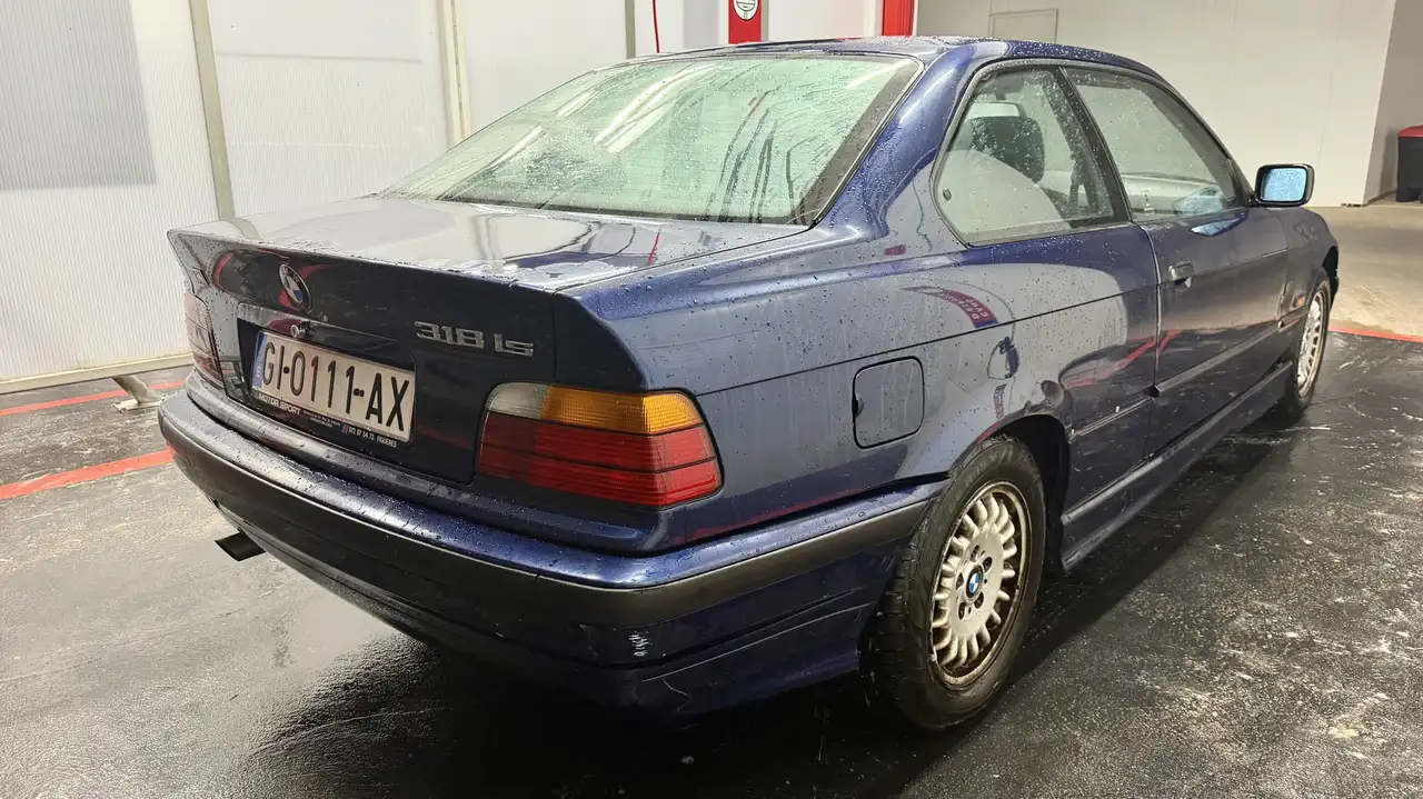 BMW 318is Coupé, foto 7