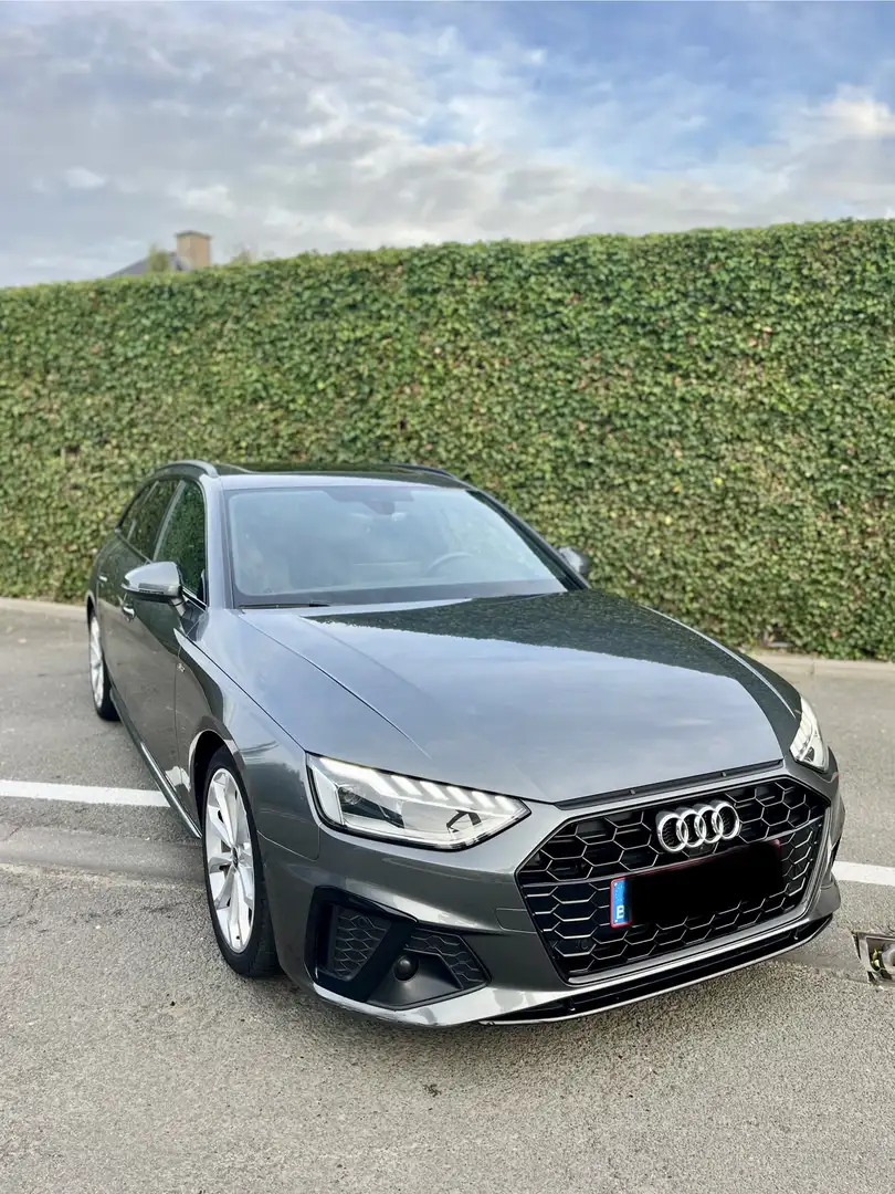 Audi A4 Avant 30 TDI S tronic line *PANO* - 2
