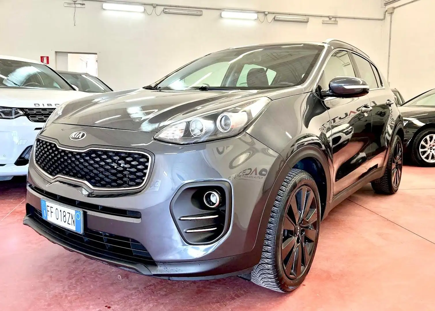 Kia Sportage *2WD*TAGLIANDATA*GOMME 4 STAGIONI*NEOPATENTATI* Gris - 2