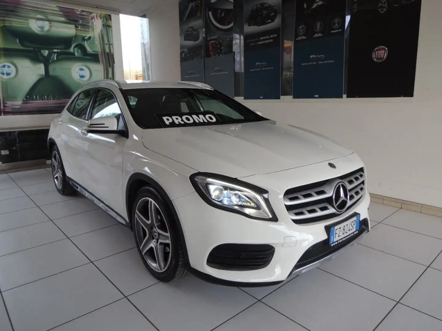 Mercedes-Benz GLA 200 d Automatic Premium AMG Line White - 1
