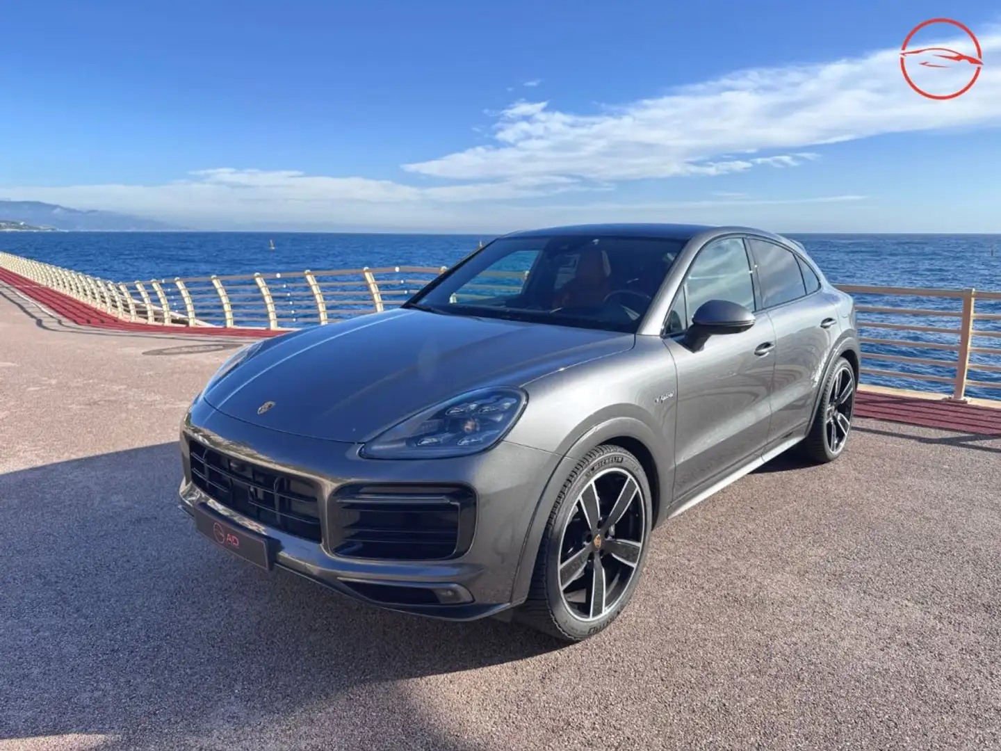 Porsche Cayenne iii coupe 3.0 v6 e-hybrid 462 Grijs - 1