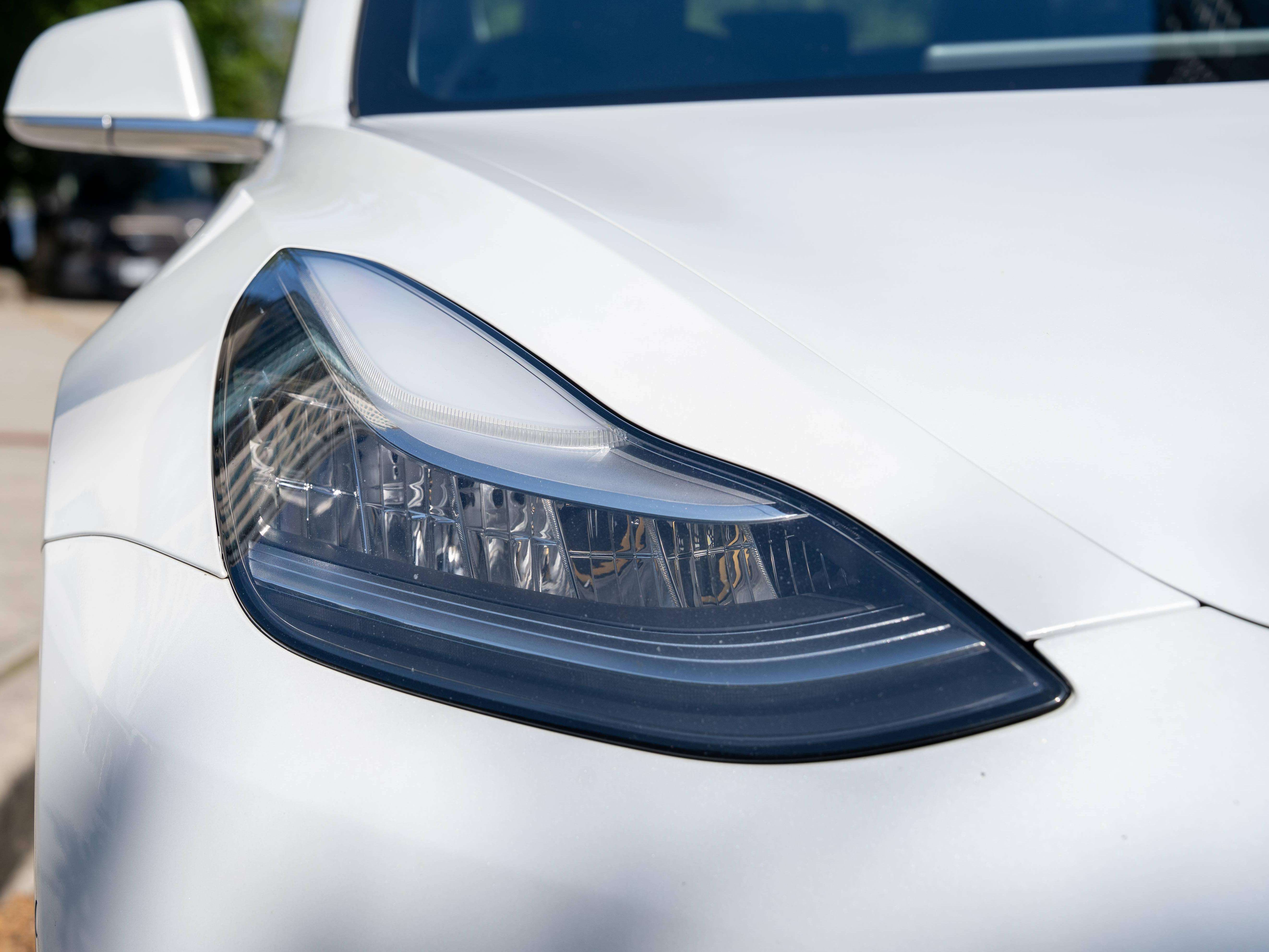 2020 Tesla Model 3 Rear Wheel drive thumb 6