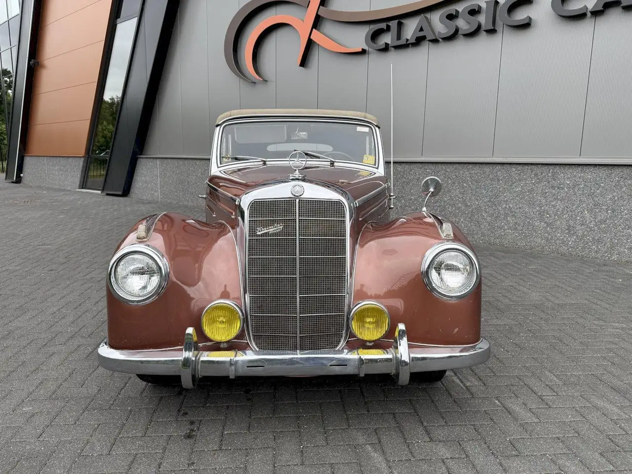 Mercedes-Benz 220 W187 220A Cabriolet, foto 3