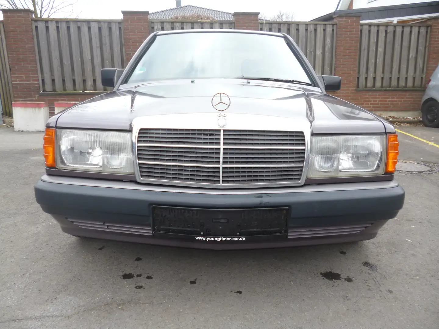 Mercedes-Benz 190 E 1.8, Tieferlegung, 16 Zoll RH, TÜV NEU Mauve - 2