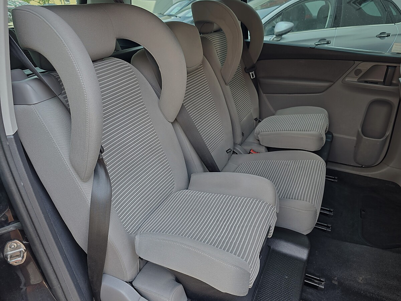 SEAT Alhambra Executive 2,0 TDI *7-SITZER* — photo 12