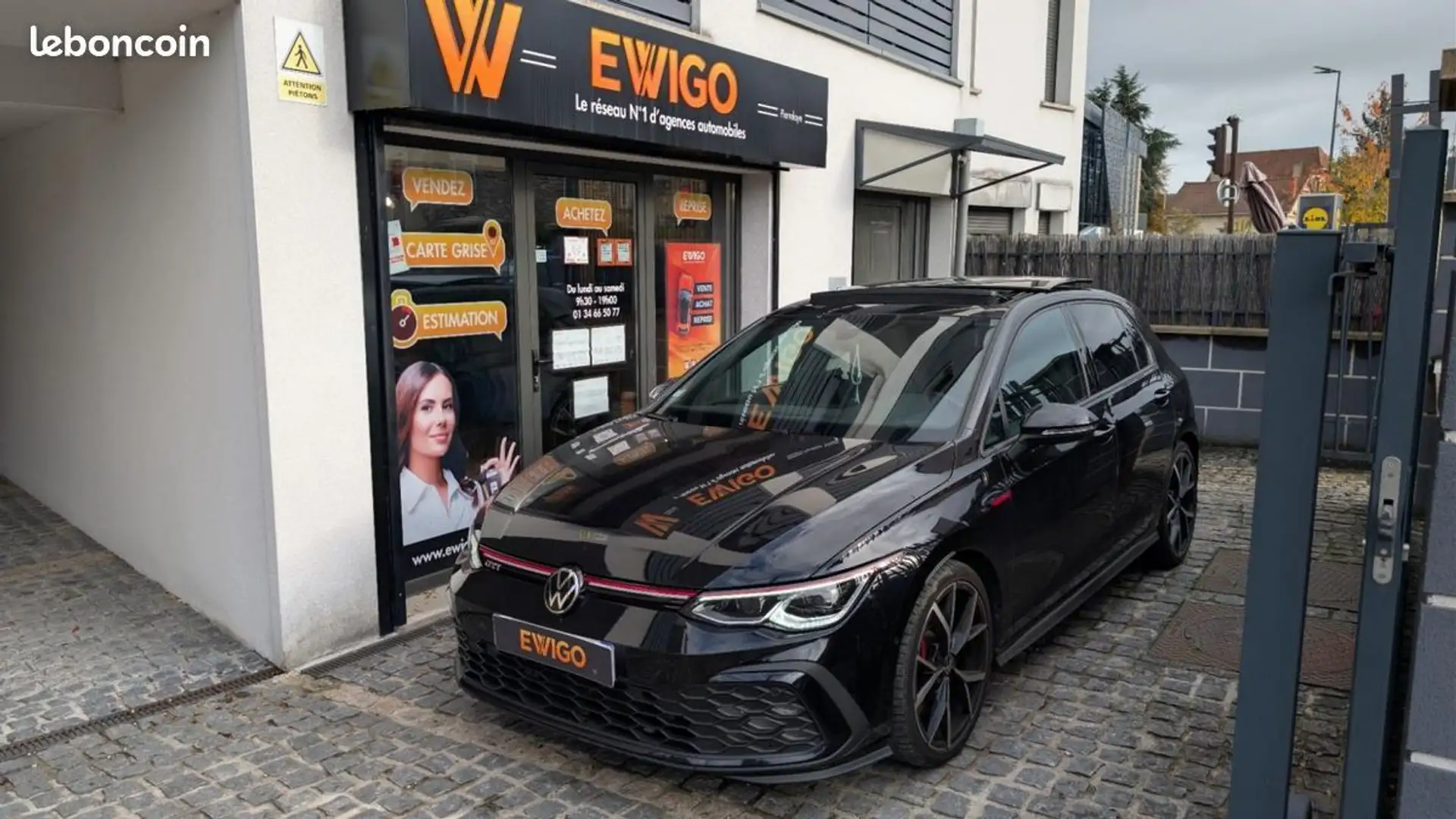 Volkswagen Golf 8 VIII GTI 2.0 TSI 245ch DSG 7 Toit Ouvrant Noir - 1