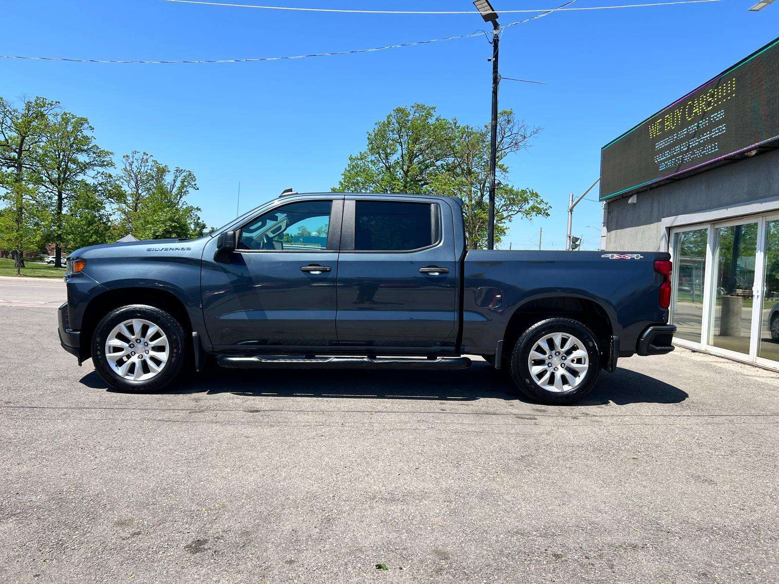 2021 Chevrolet Silverado 1500 4WD Crew Cab 147  Custom — снимка 1