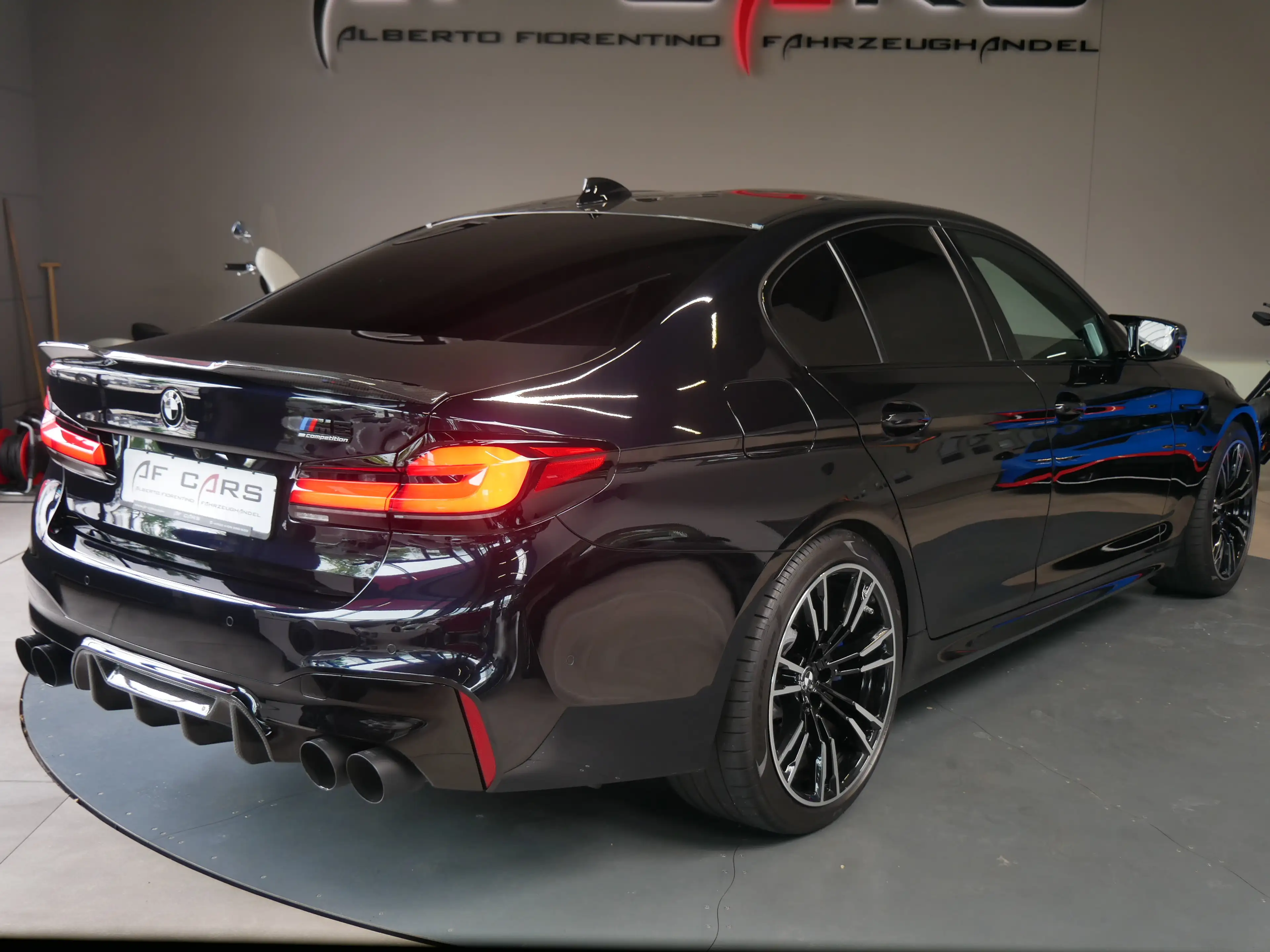 BMW M5 Competition Massage B&W Grail 360° LED Live — photo 8
