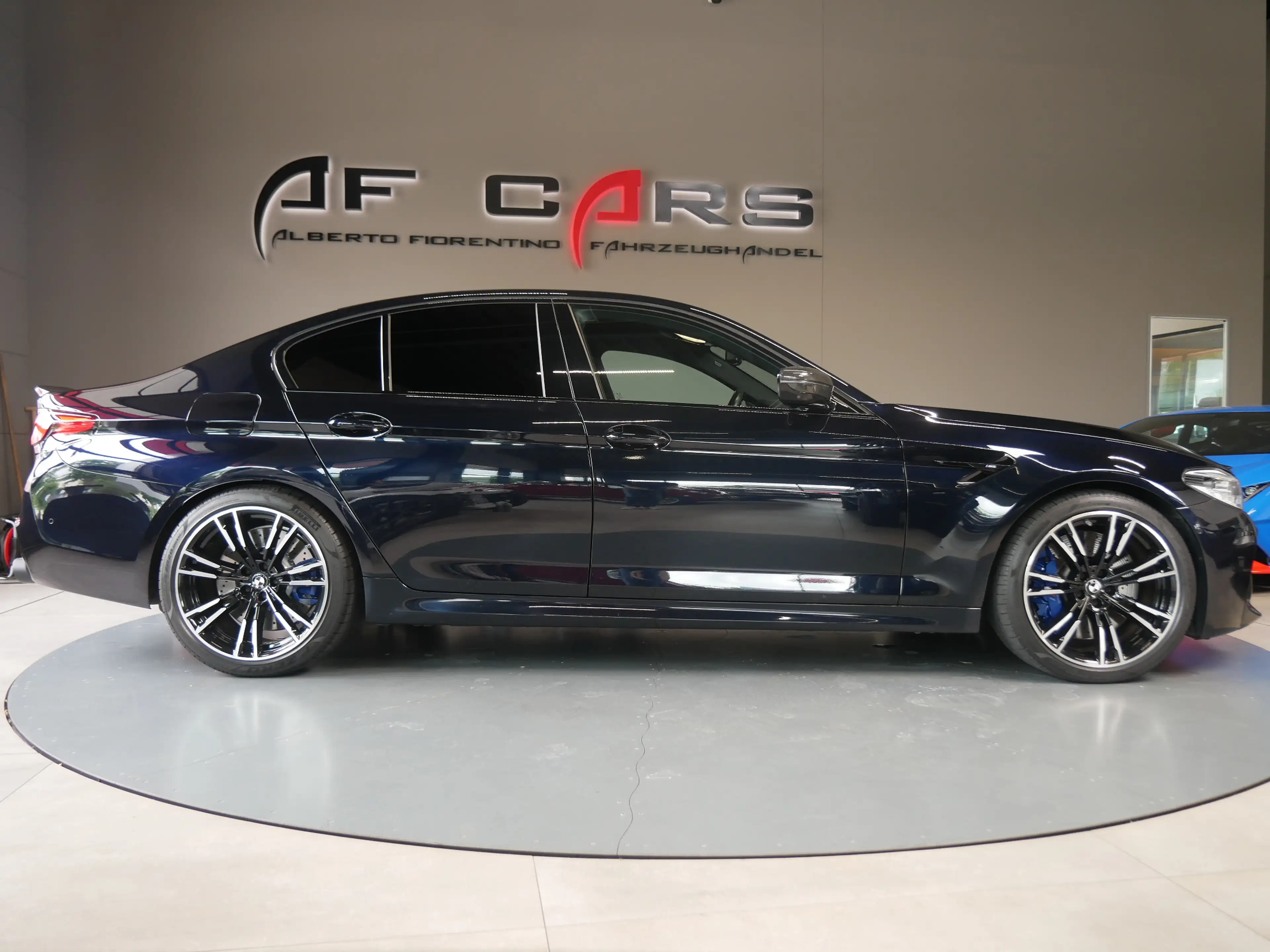 BMW M5 Competition Massage B&W Grail 360° LED Live — photo 7