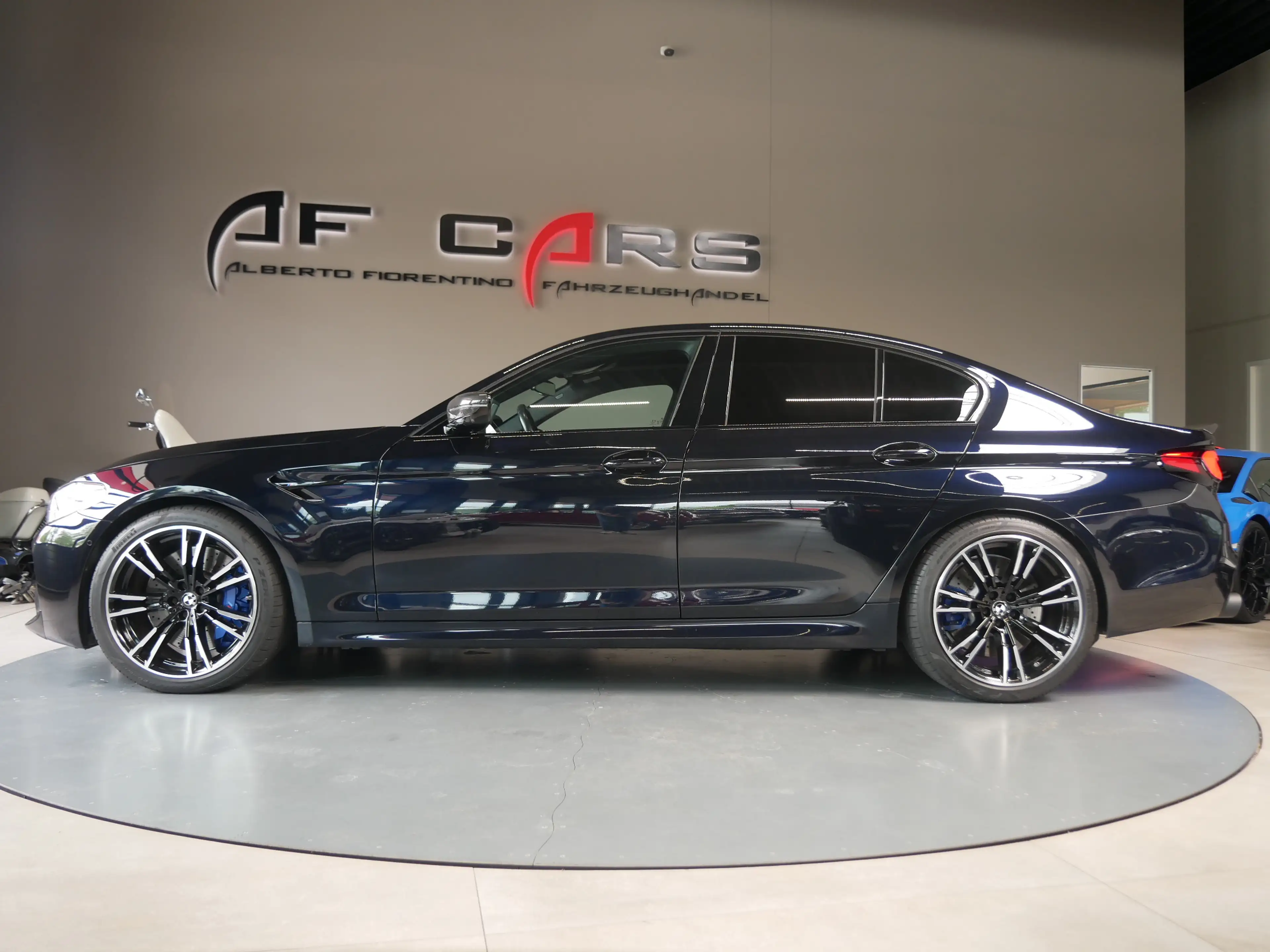 BMW M5 Competition Massage B&W Grail 360° LED Live — photo 5