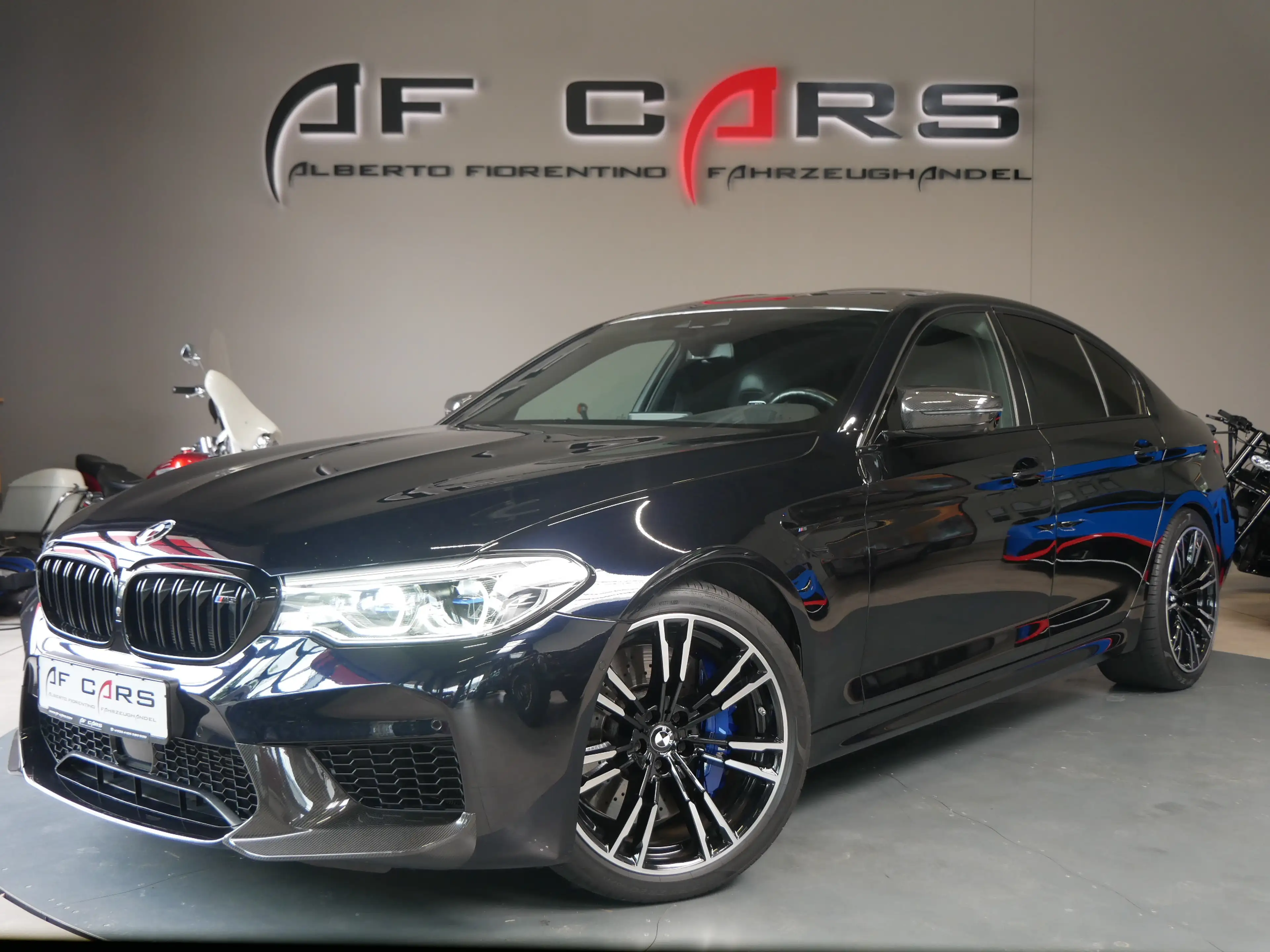 BMW M5 Competition Massage B&W Grail 360° LED Live