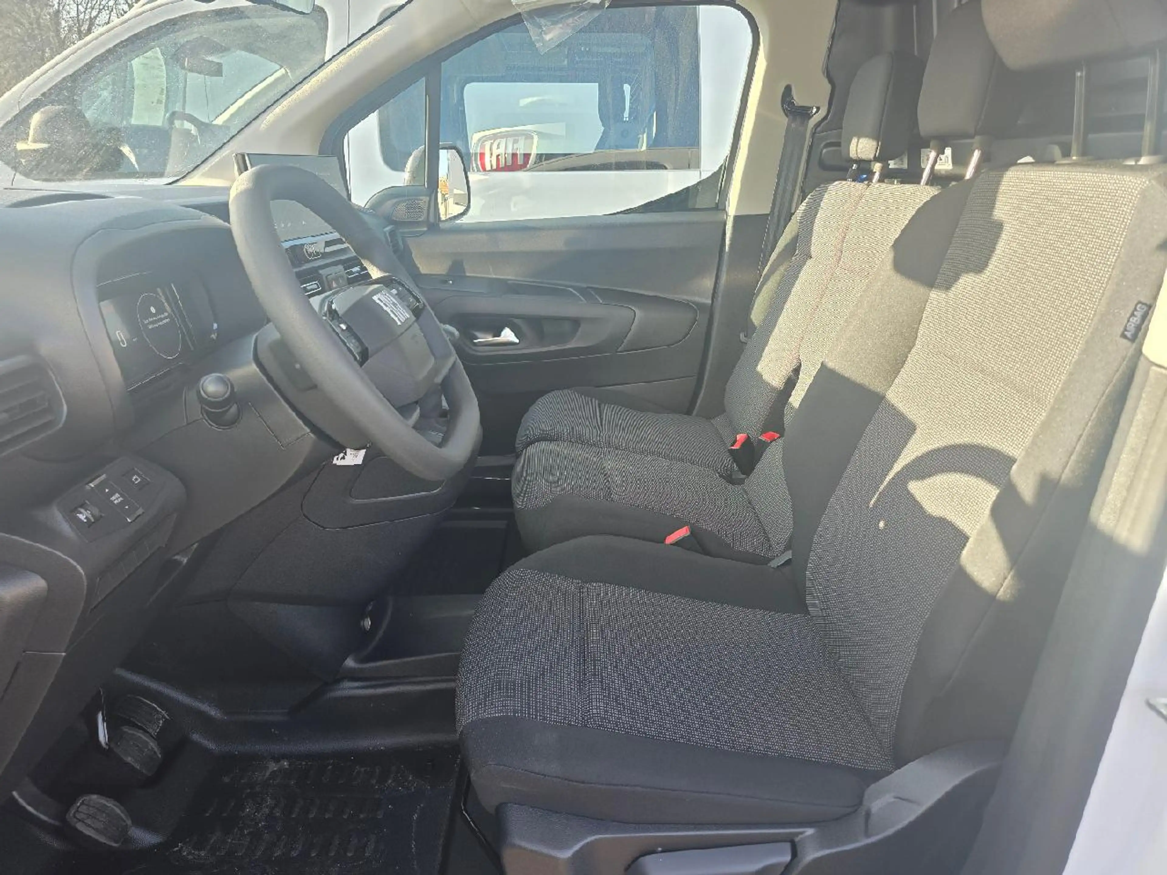 Fiat Doblo Kastenwagen XL 1.5 Diesel 75 kW — photo 7