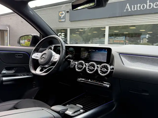 Mercedes-Benz Gla view 6