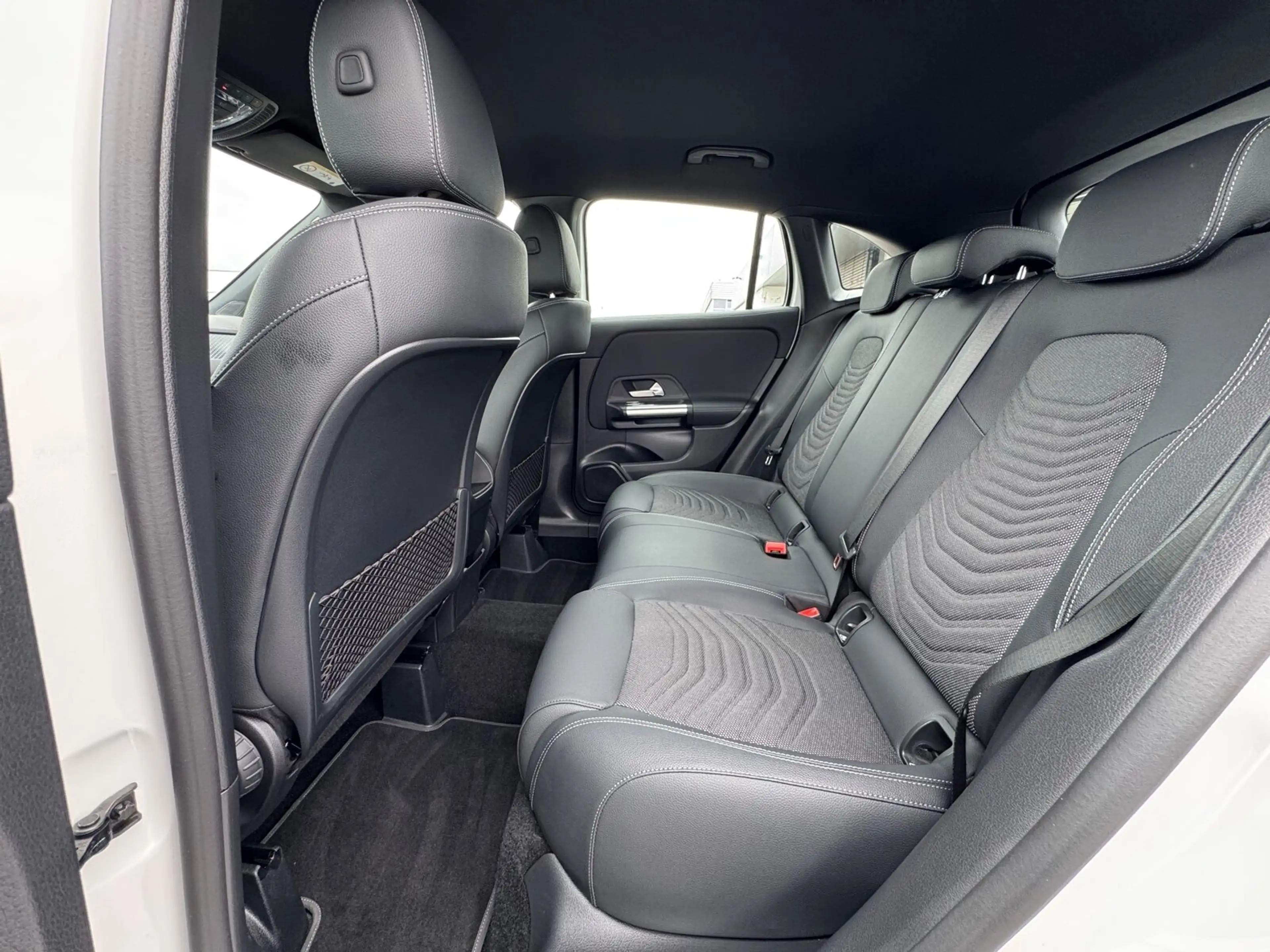 Mercedes-Benz GLA 250 GLA 250 e PROGRESSIVE NAVI+LED+KAMERA+EASY-P+SHZ — photo 11