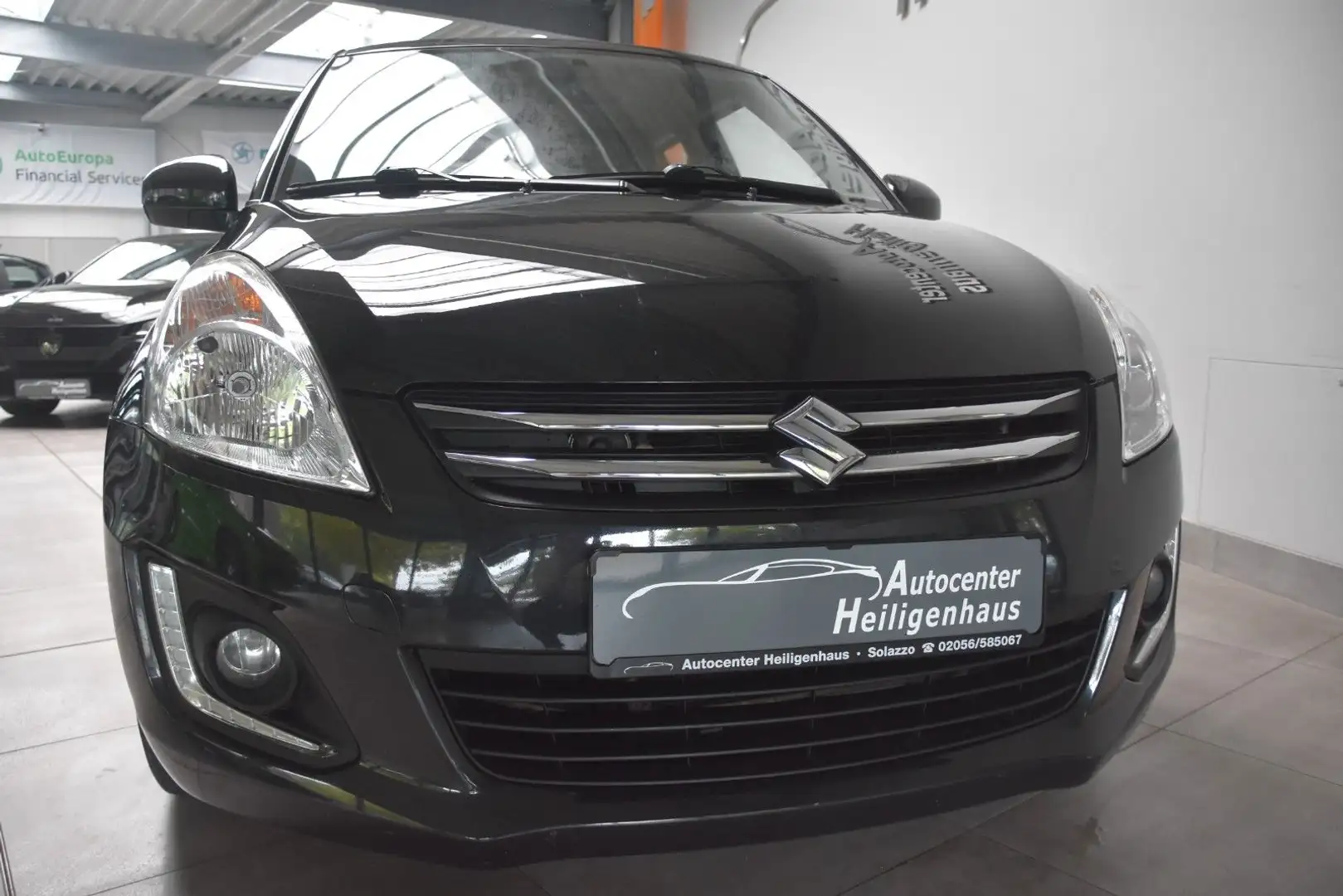 Suzuki Swift X-TRA Klima Alcantara Alu USB Schwarz - 1